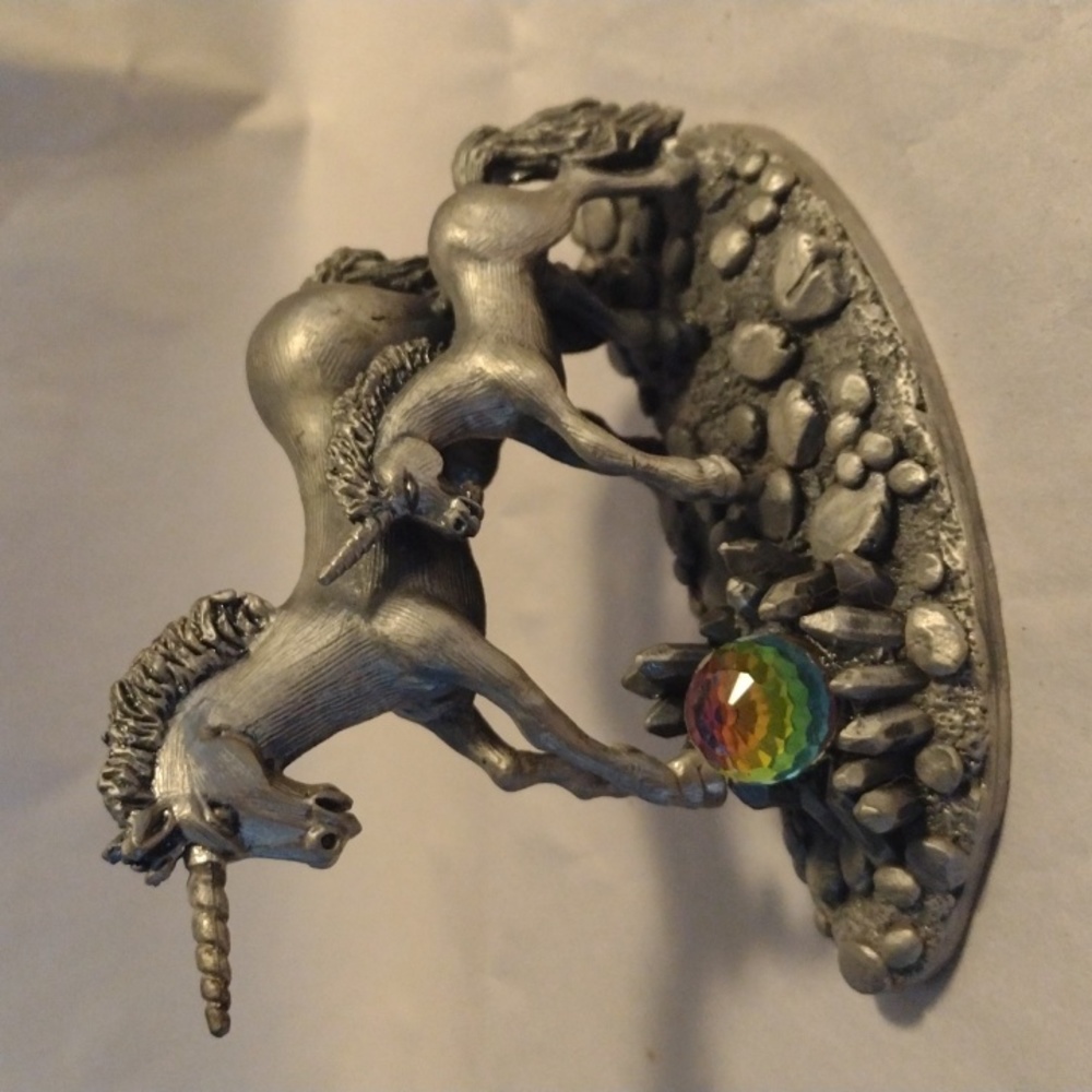 Pewter Unicorn w/ Swarovski crystal